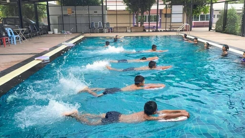 สระว่ายน้ำเพื่อเด็กด้อยโอกาส3